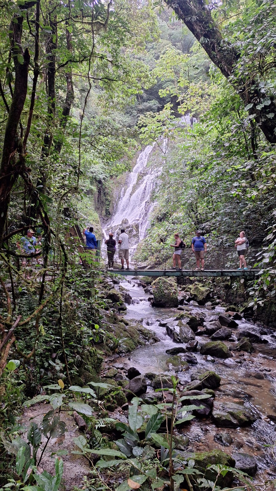 El Valle de Antón: Inside a Volcanic Crater